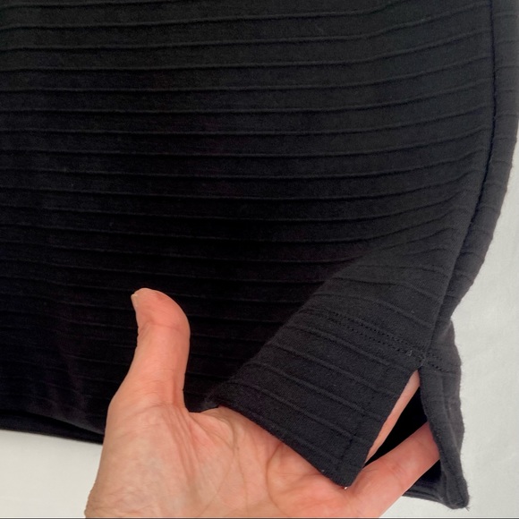 NEW with Tag Banana Republic Black short sleeve Top, Sz XS - Picture 3 of 7